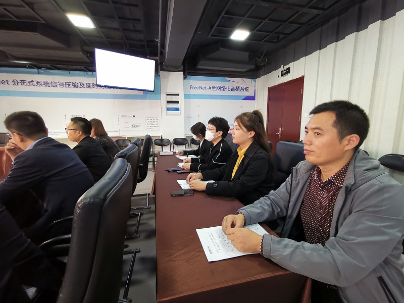 喜慶二 奮進新征程丨ZOBO绿巨人黄色下载組織全體黨員及員工代表集體收看黨的二召開盛況直播