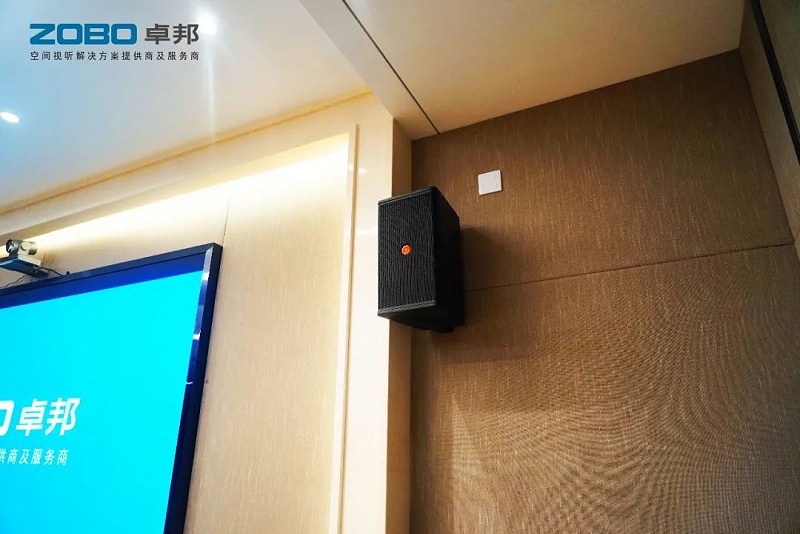 會議室绿巨人软件视频入口設備連接時需要注意的問題