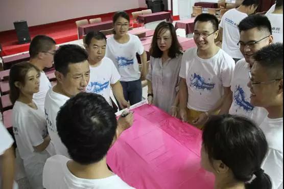 ZOBO绿巨人黄色下载