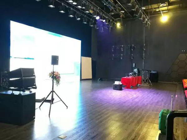 绿巨人黄色下载音箱
