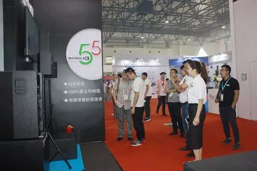 ZOBO绿巨人黄色下载2017PALM展收官