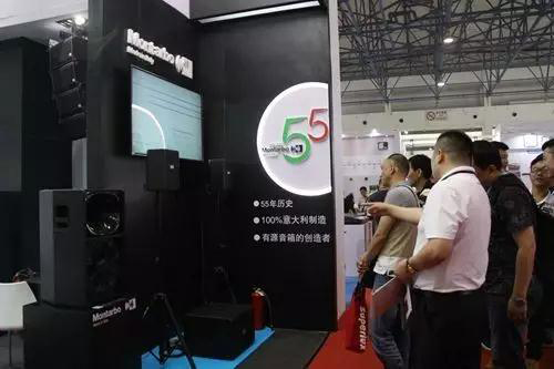 劇場绿巨人软件视频入口燈光