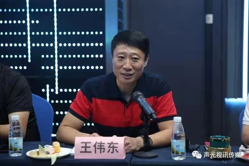 ZOBO董事長張新峰作為聲光視訊行業聯盟代表赴豫芒溫暖災區，傳遞愛心