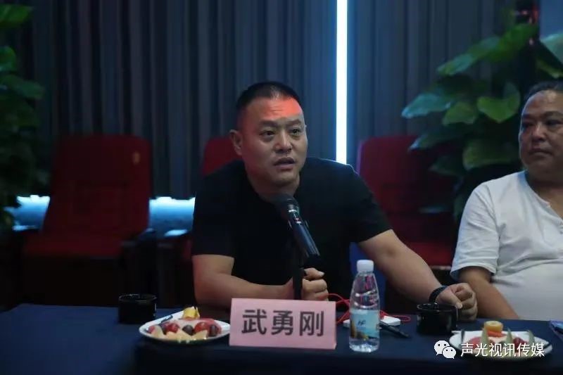ZOBO董事長張新峰作為聲光視訊行業聯盟代表赴豫芒溫暖災區，傳遞愛心