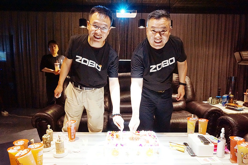 ZOBO绿巨人黄色下载黨支部組織“七一”黨員集體政治生日會暨共同慶祝香港回歸25周年