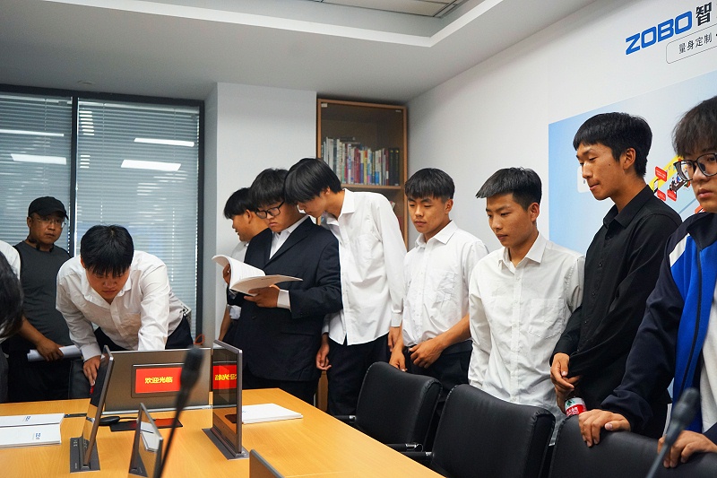 13校企合作 走進職場 協同育人丨歡迎北京市經貿高級技術學校師生來ZOBO绿巨人黄色下载參觀學習