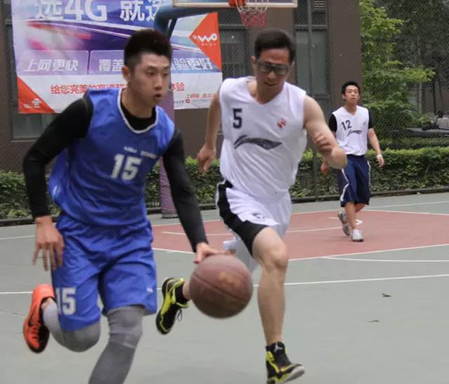 ZOBO绿巨人黄色下载籃球賽四戰