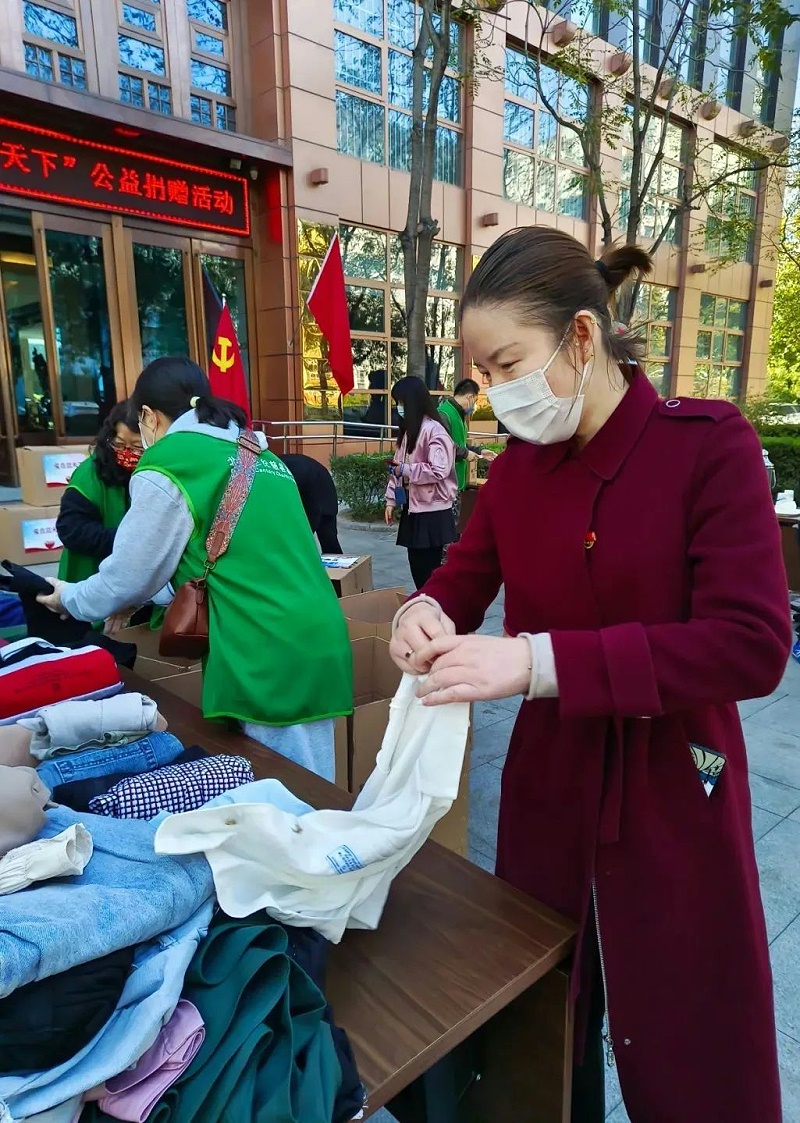黨建 公益為民丨ZOBO绿巨人黄色下载第六屆“愛在藍天下”公益捐贈
