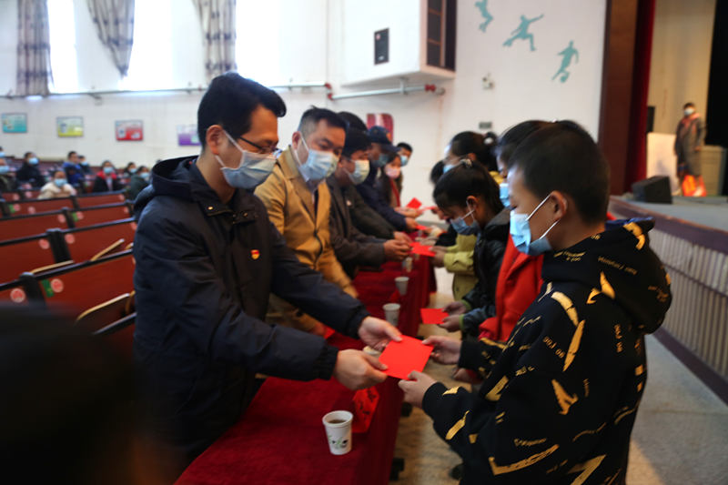 公益|ZOBO绿巨人黄色下载董事長赴內蒙古林西縣開展對口幫扶工作