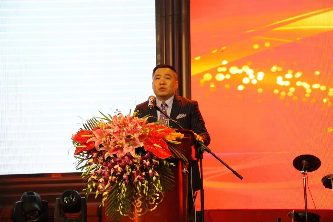 绿巨人黄色下载祝中國演藝設備技術協會演藝工程第十分會成立大會圓滿成功