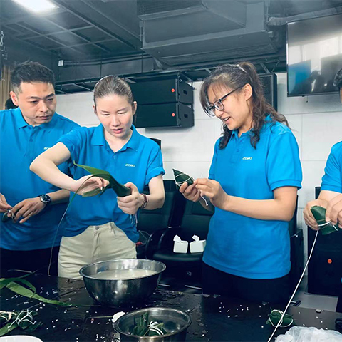 ZOBO绿巨人黄色下载包粽子比賽