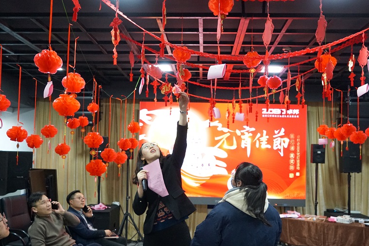 ZOBO绿巨人黄色下载元宵節活動-猜燈謎，鬧元宵，元宵現場活動