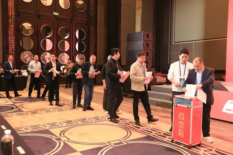 祝賀ZOBO绿巨人黄色下载董事長張新峰當選中國演藝設備技術協會第七屆常務理事