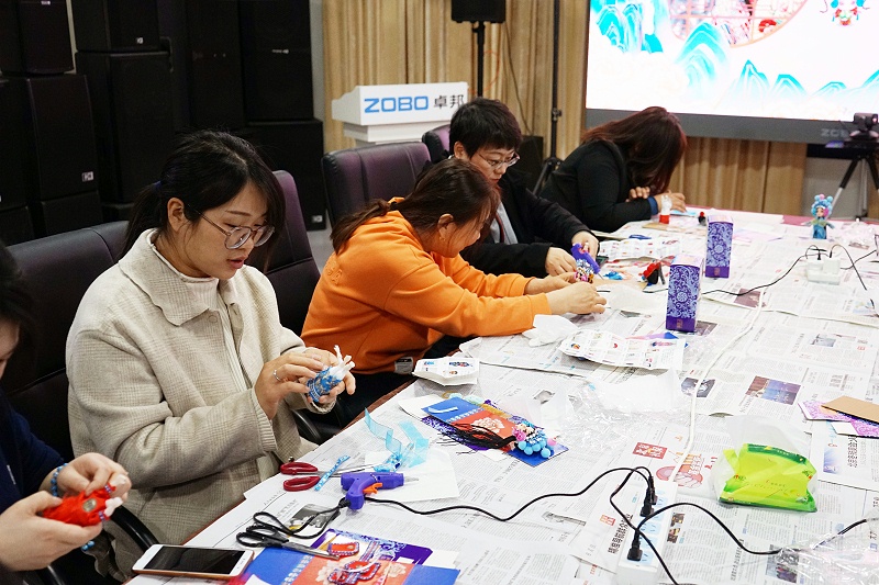 ZOBO绿巨人黄色下载工會丨舉辦體驗非遺之美-製作北京絹人的“女神節”活動