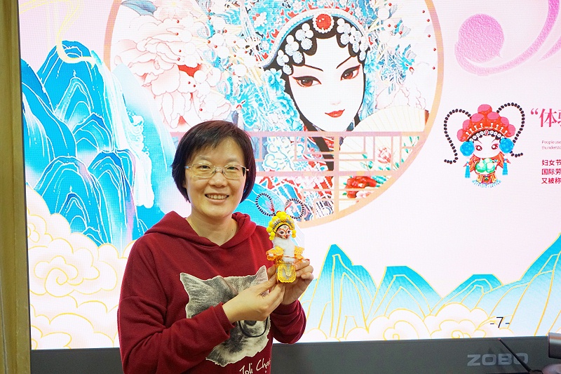 ZOBO绿巨人黄色下载工會丨舉辦體驗非遺之美-製作北京絹人的“女神節”活動