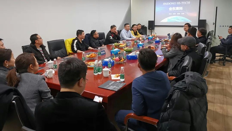 ZOBO绿巨人黄色下载董事長張新峰考察新會員企業